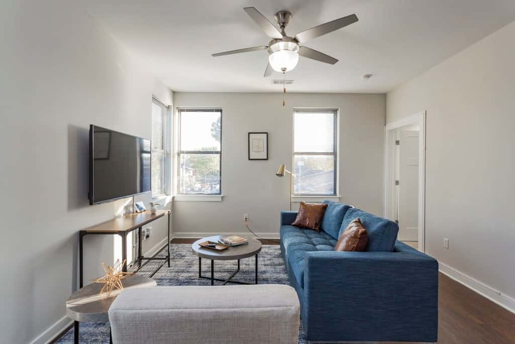 CozySuites TWO Alluring Music Row Condos 