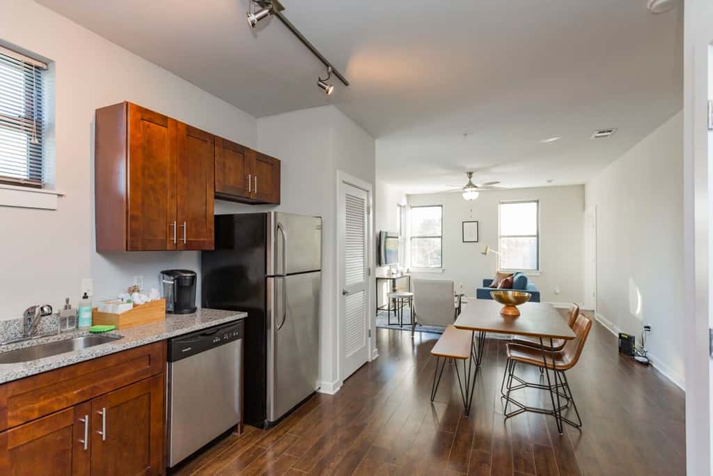 CozySuites TWO Alluring Music Row Condos 