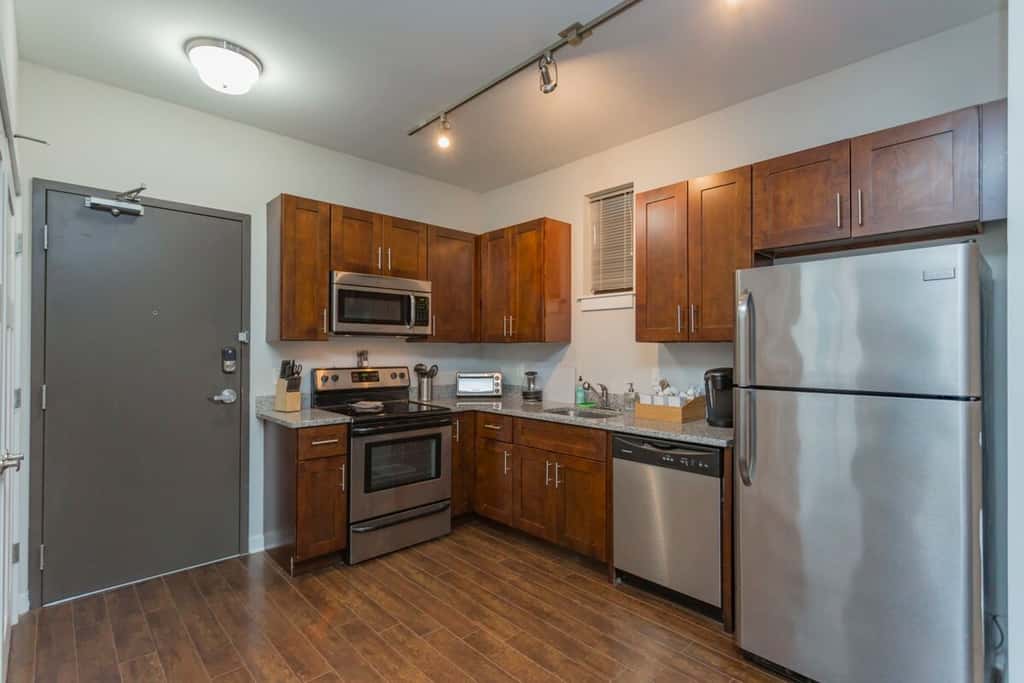 CozySuites TWO Alluring Music Row Condos 