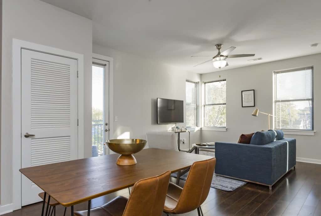 CozySuites TWO Alluring Music Row Condos 