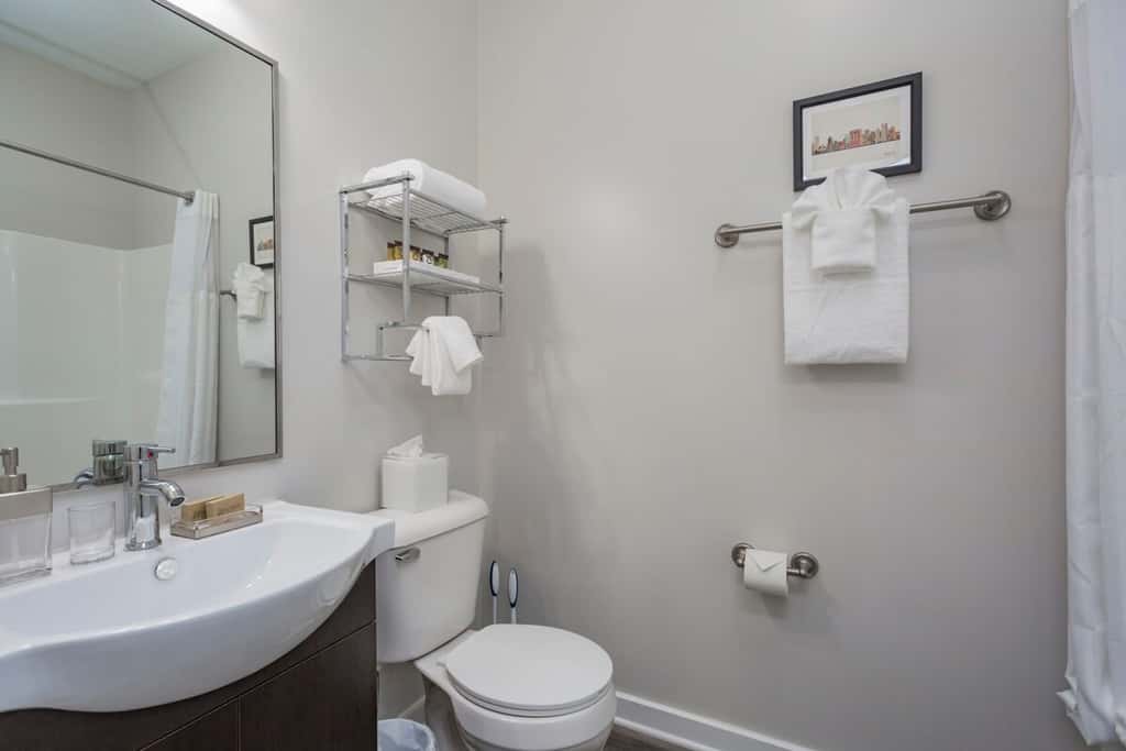 CozySuites TWO Alluring Music Row Condos 