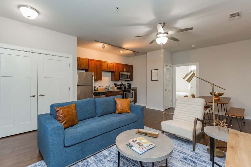 CozySuites TWO Alluring Music Row Condos 