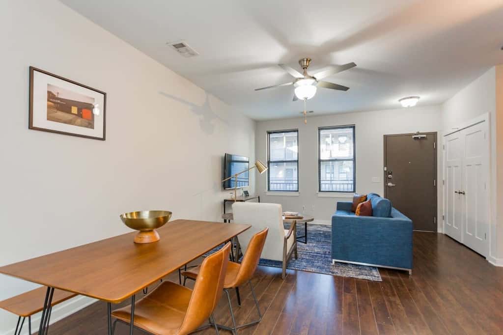 CozySuites TWO Alluring Music Row Condos 