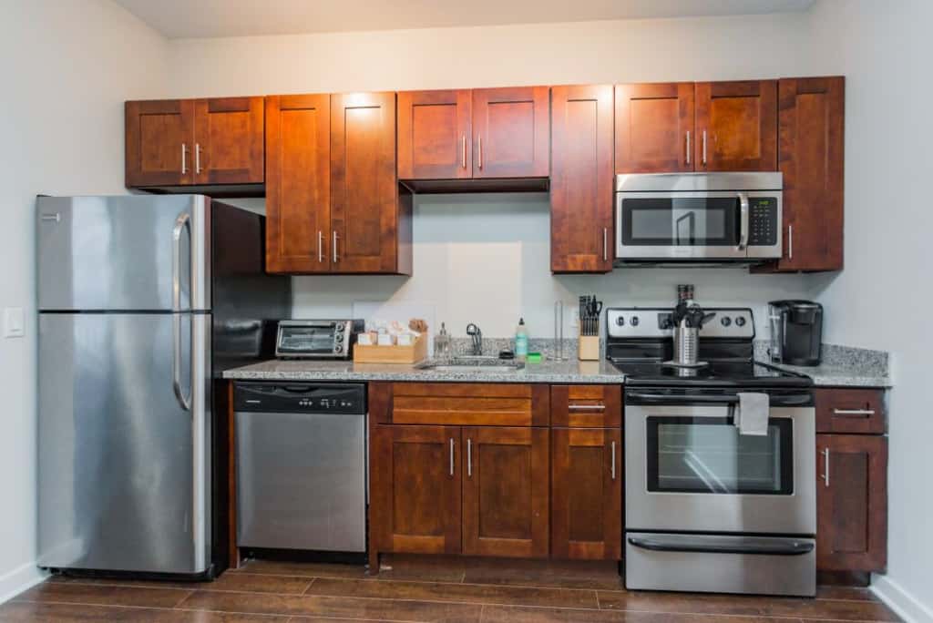CozySuites TWO Alluring Music Row Condos 