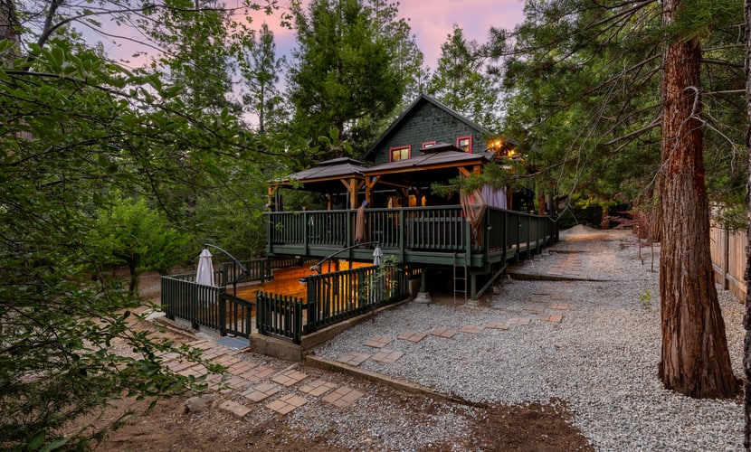 Peaceful Cabin | Dual Suites | Private Hot Tub | Nature Retreat | Idyllwild