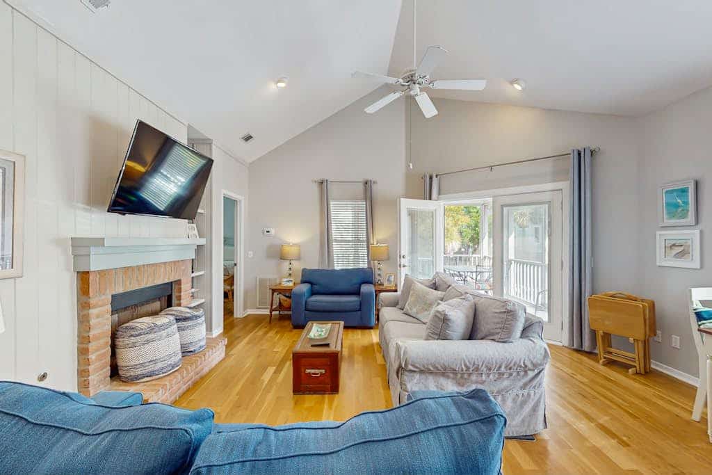 Seaside serenity home with beach access, washer/dryer, & dog-friendly