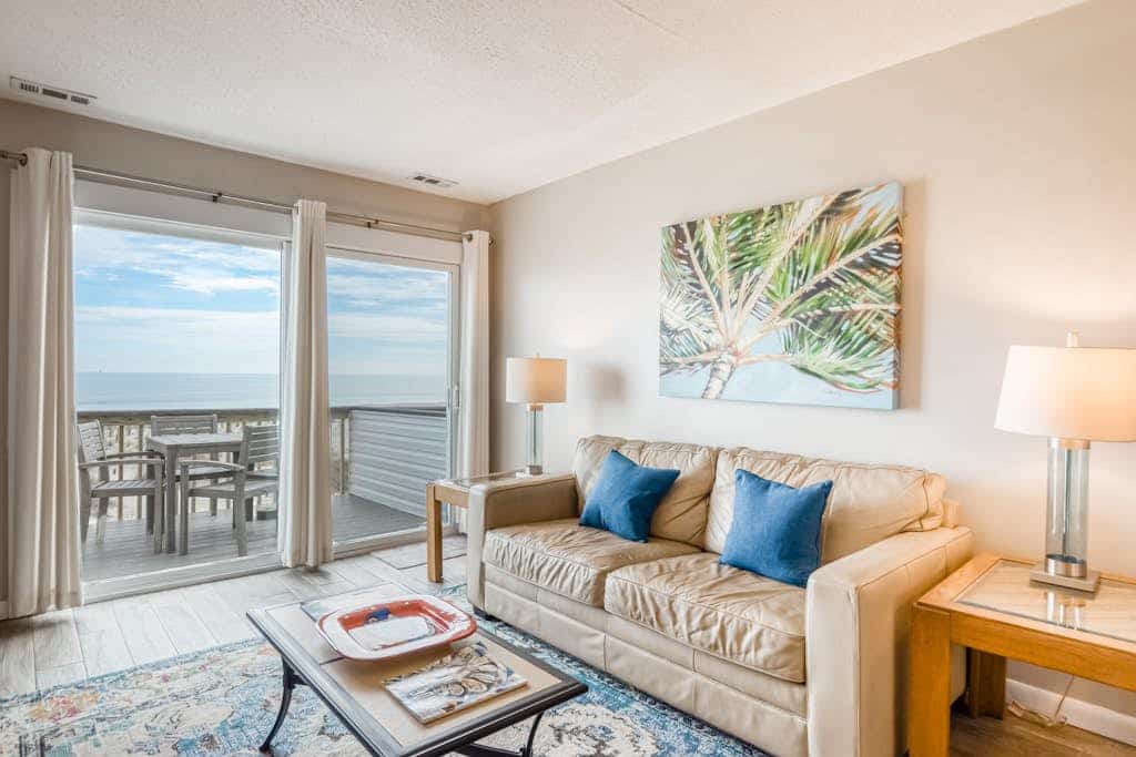 Oceanfront gem with spacious deck, direct beach access, & high-speed WiFi