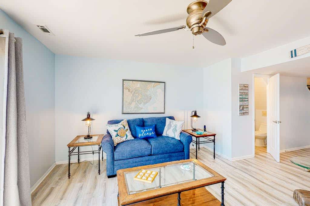 Oceanfront townhome with a lovely ocean view, washer/dryer & central AC