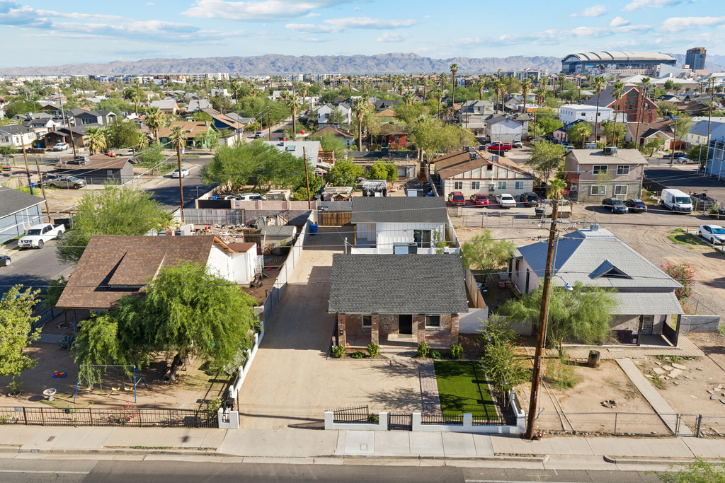 Century Cottage + The Roosevelt Modern
