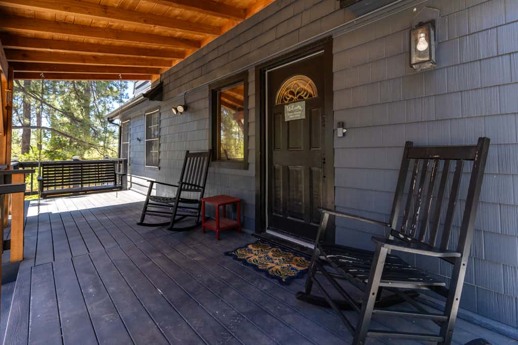 Lundquist House