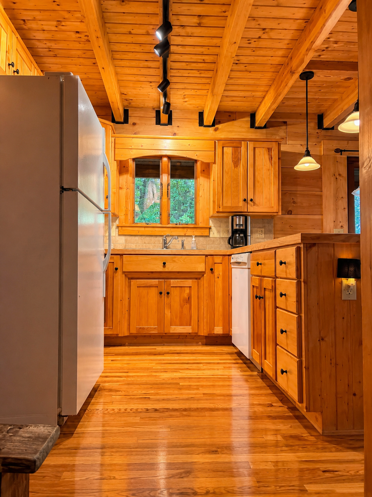 Woodsy 3BR Mountain Cabin! Timber Ridge Retreat