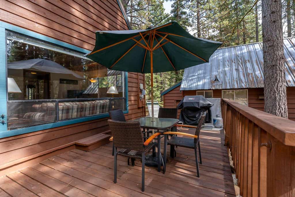 Classic Tahoe Cabin Retreat | Tahoe Park Private Beach Access & Mountain Charm