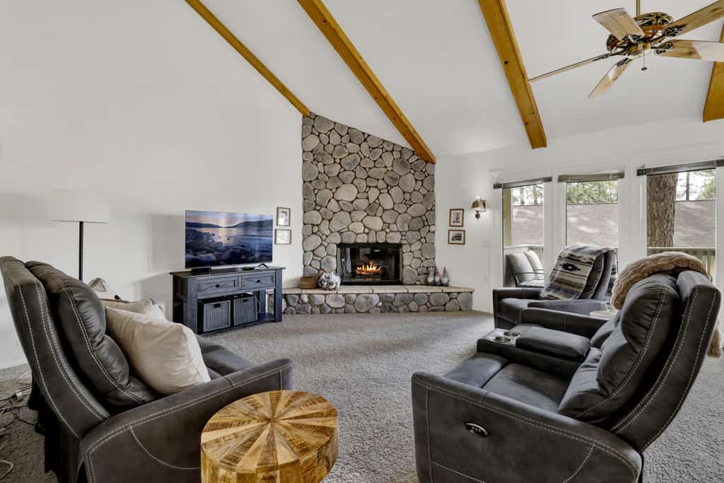 2BR/2.5BA Bear Meadows Condo on Golf Course