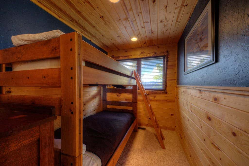Black Diamond Lodge