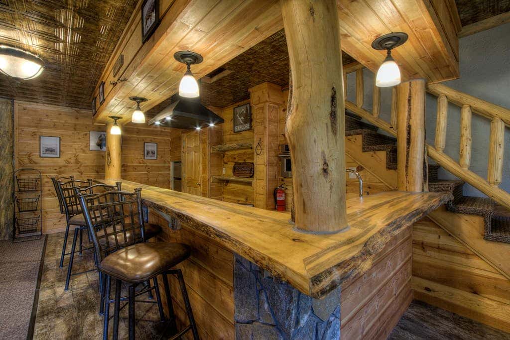 Eagle Pine Lodge
