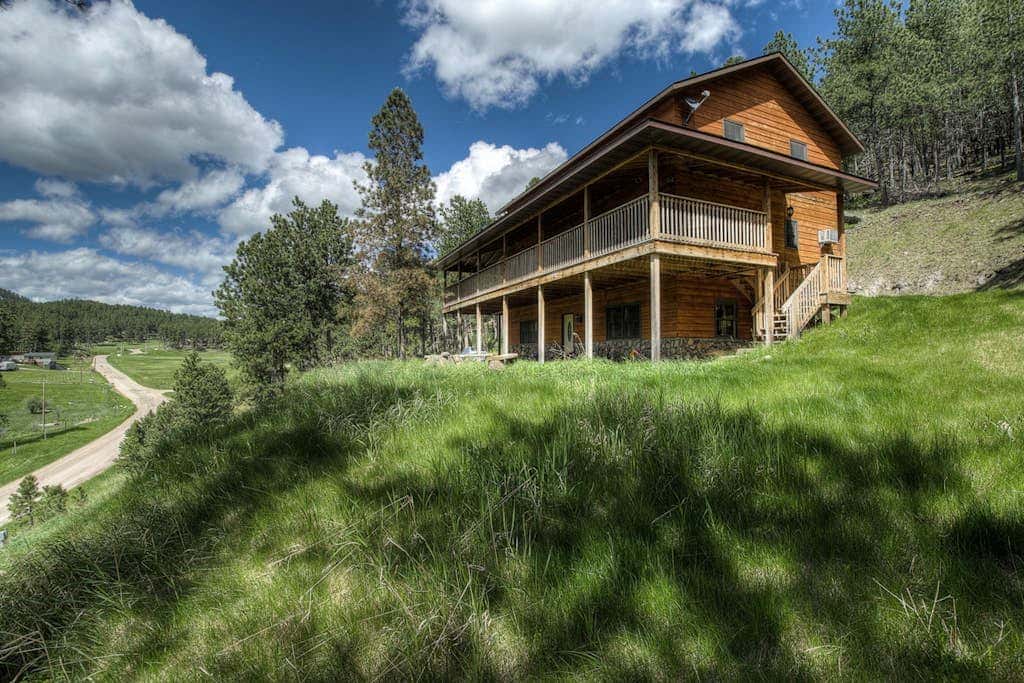 Eagle Pine Lodge