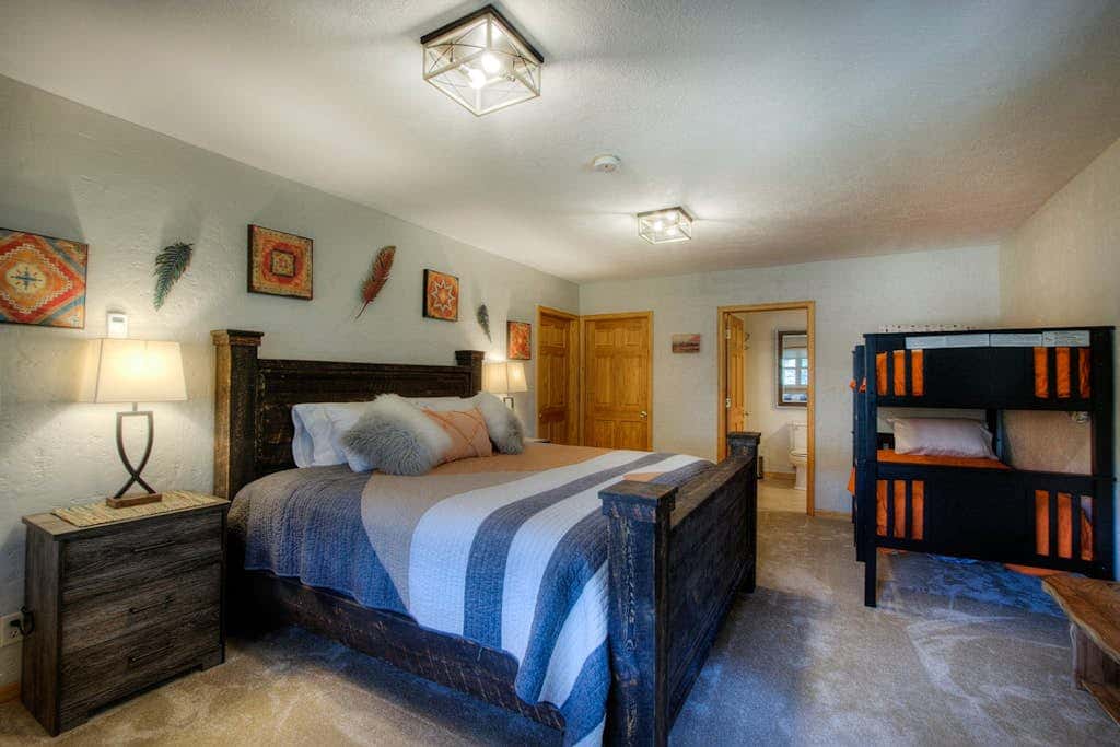 Eagle Pine Lodge