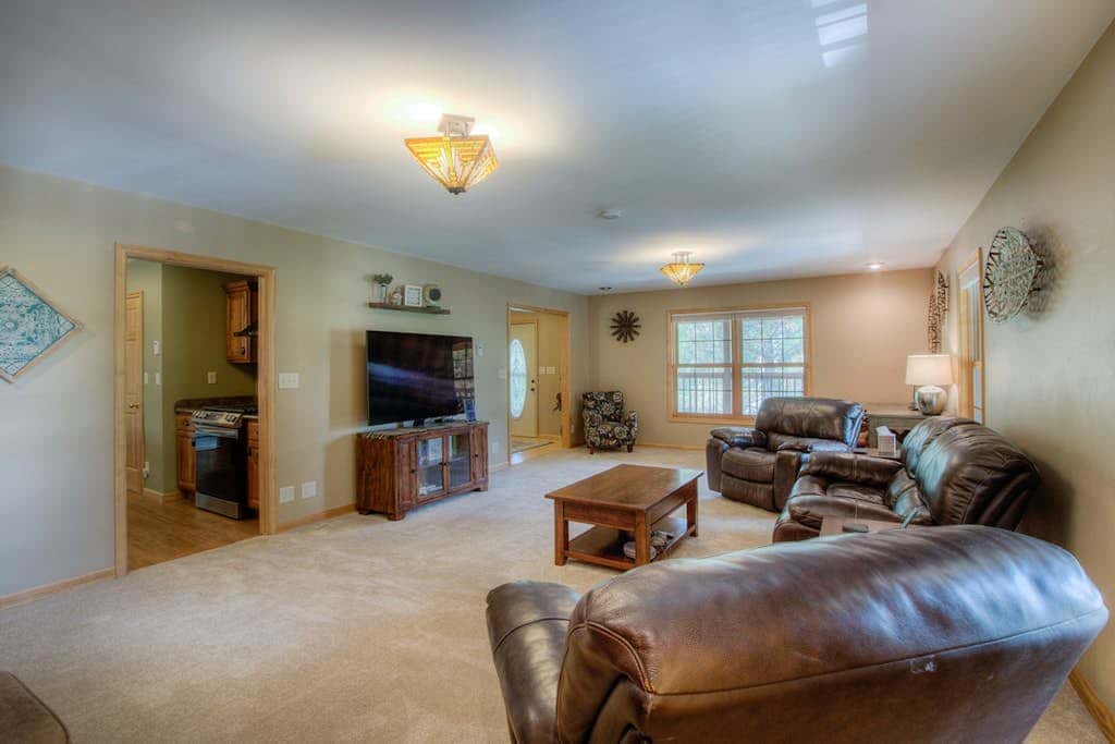 Eagle Pine Lodge
