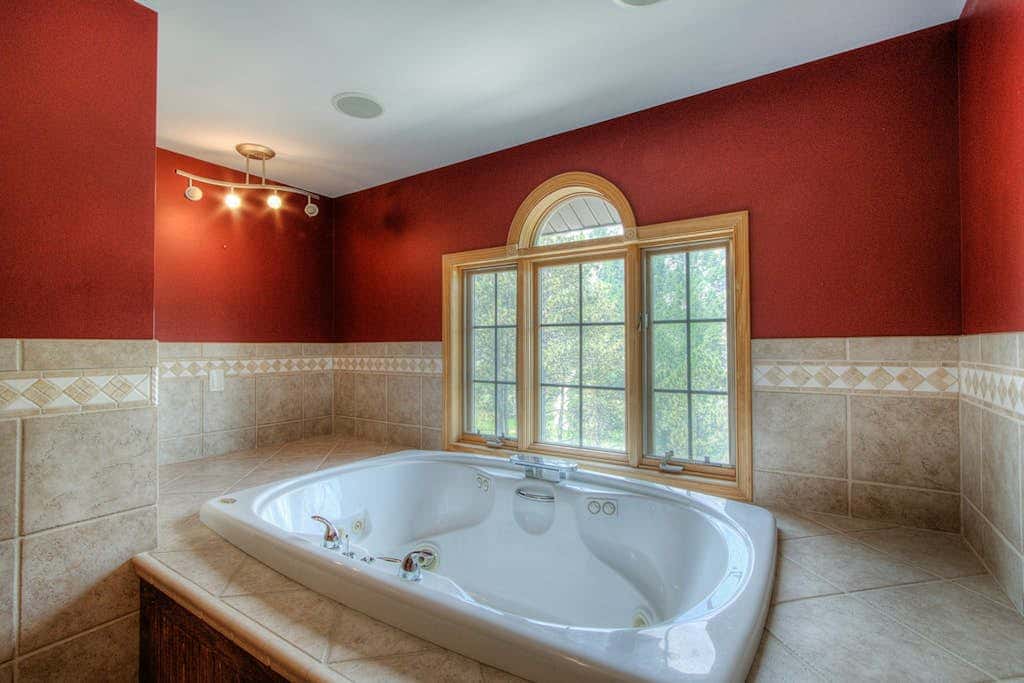 Eagle Pine Lodge