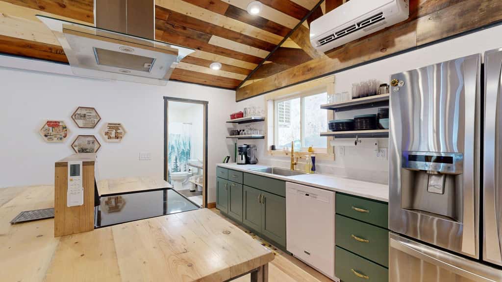 Honey Bee Hideaway
