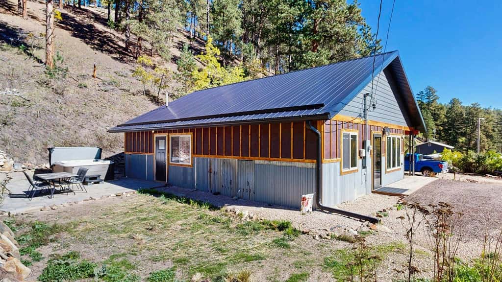 Honey Bee Hideaway