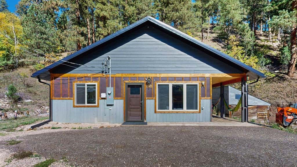 Honey Bee Hideaway