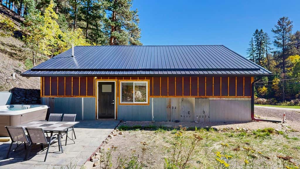 Honey Bee Hideaway