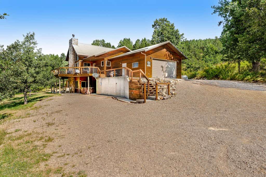 Multi-level house in secluded location near Deadwood w/private hot tub & WiFi