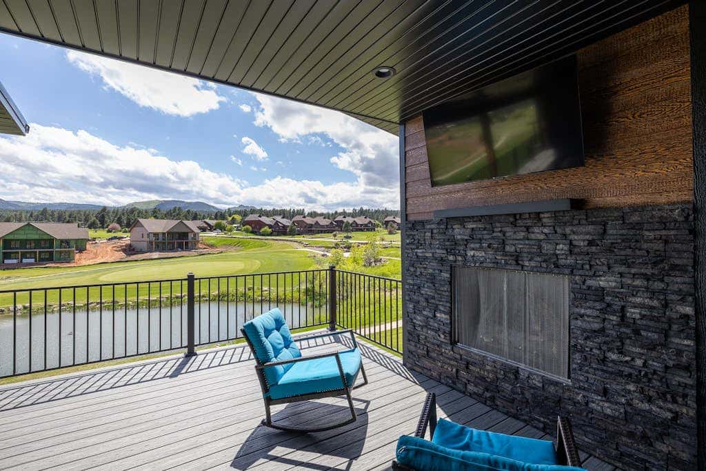 The 19th Hole