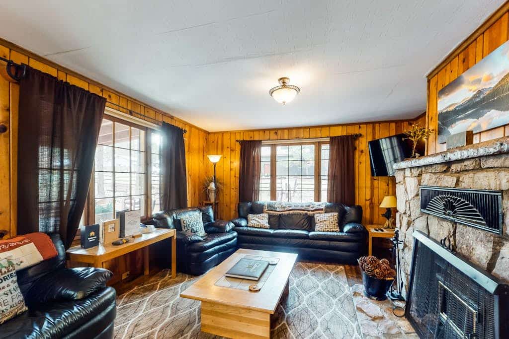 Escape to this cozy two bedroom cabin in Woodland Park where mountain charm meets modern comfort. Perfect for families and pet owners, this woodsy retreat features a warm fireplace, a fully equipped kitchen, and spacious decks ideal for stargazing or watching local wildlife. Nestled near Pikes Peak and Colorado Springs, you are perfectly positioned for hiking, sightseeing, or a relaxing mountain getaway. Bring your dogs along to enjoy the fresh air and stunning views at this peaceful Colorado home base.