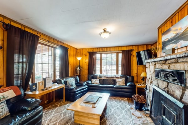 Escape to this cozy two bedroom cabin in Woodland Park where mountain charm meets modern comfort. Perfect for families and pet owners, this woodsy retreat features a warm fireplace, a fully equipped kitchen, and spacious decks ideal for stargazing or watching local wildlife. Nestled near Pikes Peak and Colorado Springs, you are perfectly positioned for hiking, sightseeing, or a relaxing mountain getaway. Bring your dogs along to enjoy the fresh air and stunning views at this peaceful Colorado home base.