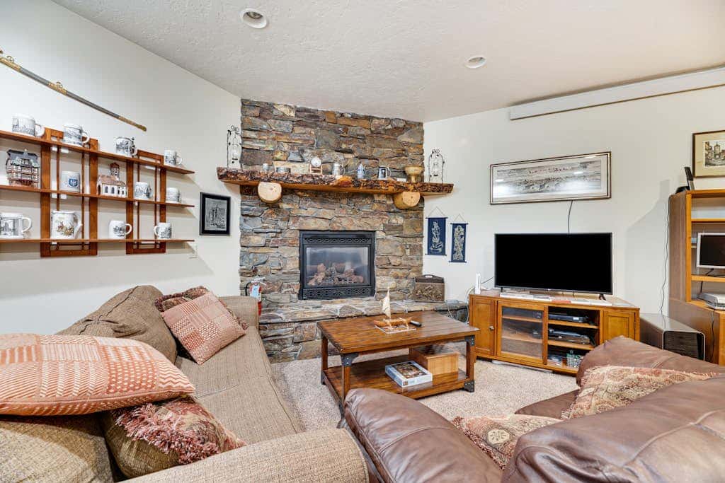 Boulder Ridge Lodge