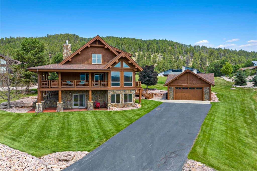 Reunion Lodge