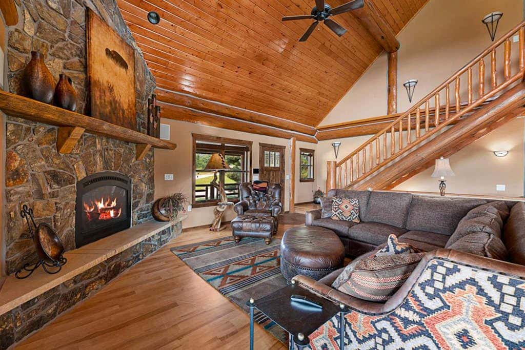 Reunion Lodge