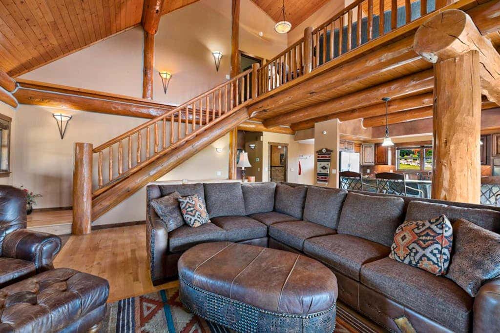 Reunion Lodge