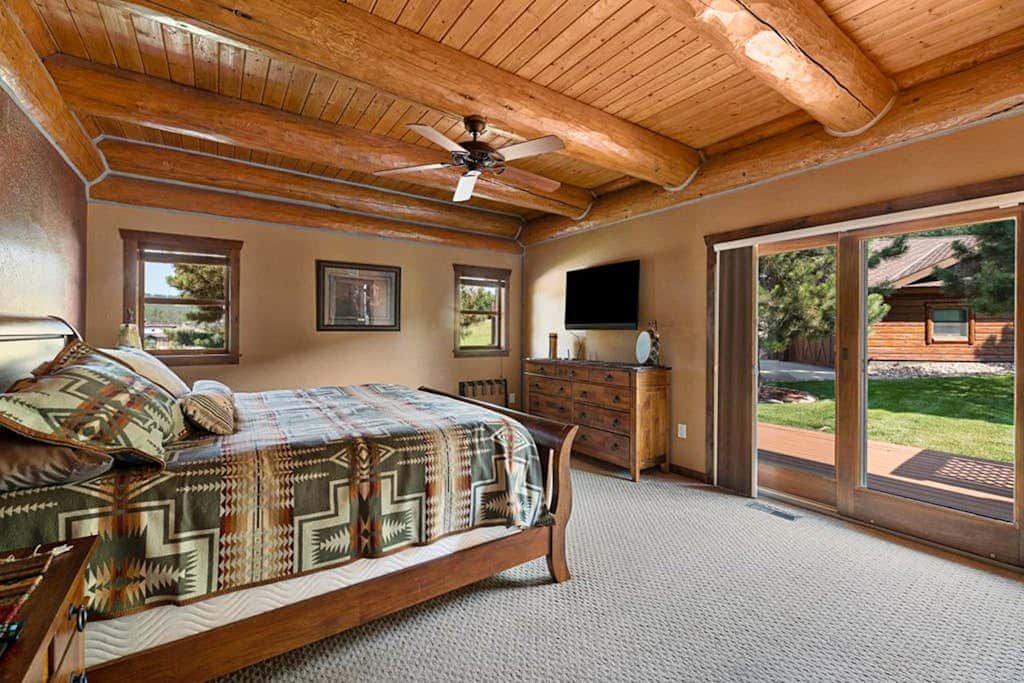 Reunion Lodge