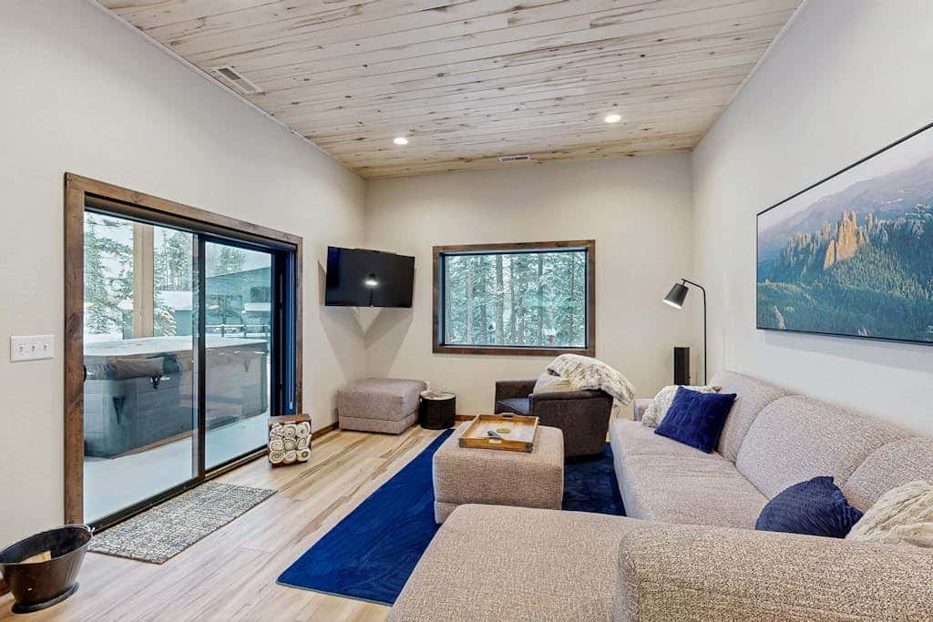 Sundby Cabin