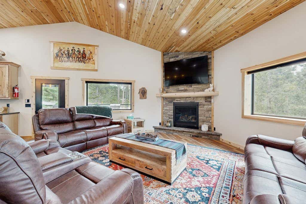 Bear Butte Hideaway