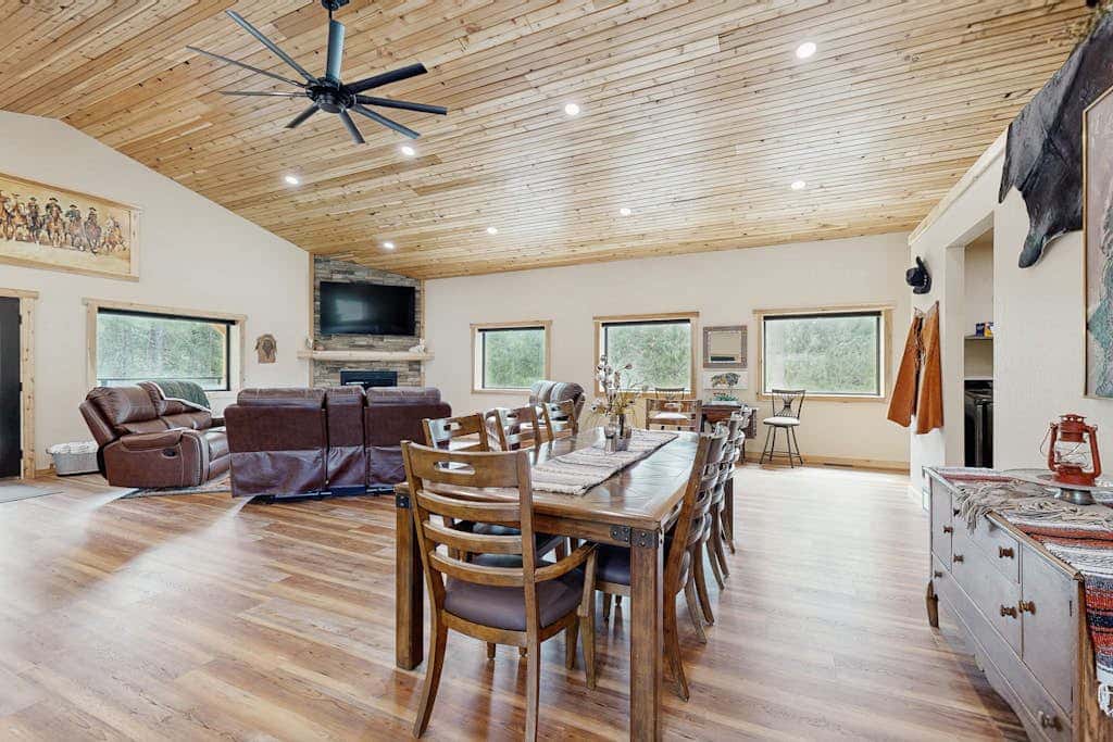Bear Butte Hideaway