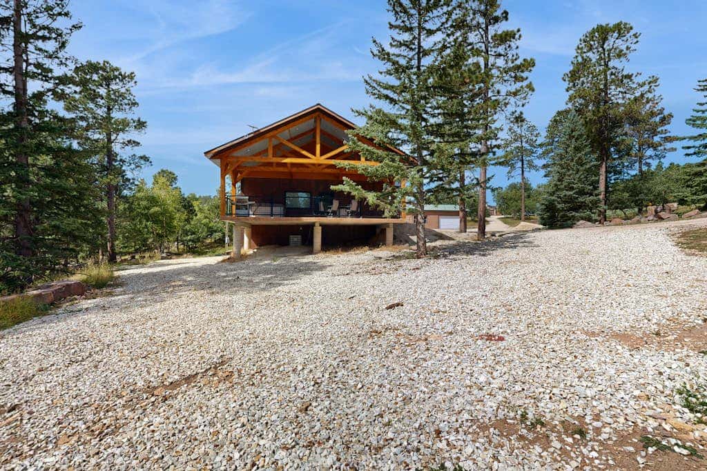 Bear Butte Hideaway