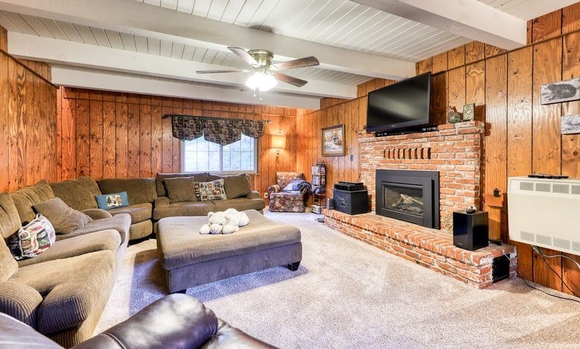 Family-friendly Cabin w/ WiFi & Furnished Deck - Close to Town, Lake, & Skiing