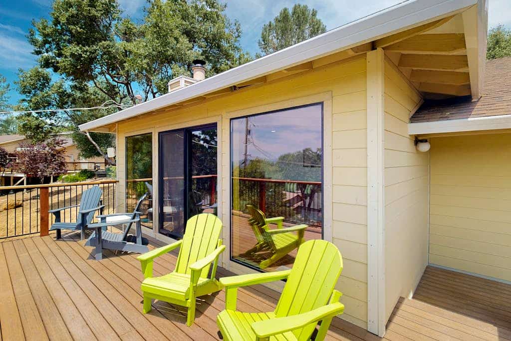 Radiant 4BR PML Home w/ 2 Fireplaces, 2 Large Decks, & Majestic Mountain Views