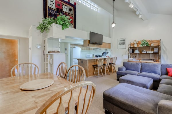 3BR Huntington Lake condo with mountain views, WiFi, 2 decks, private W/D