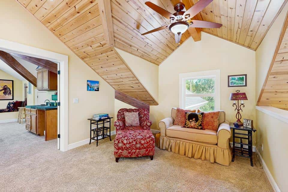Cypress Lodge