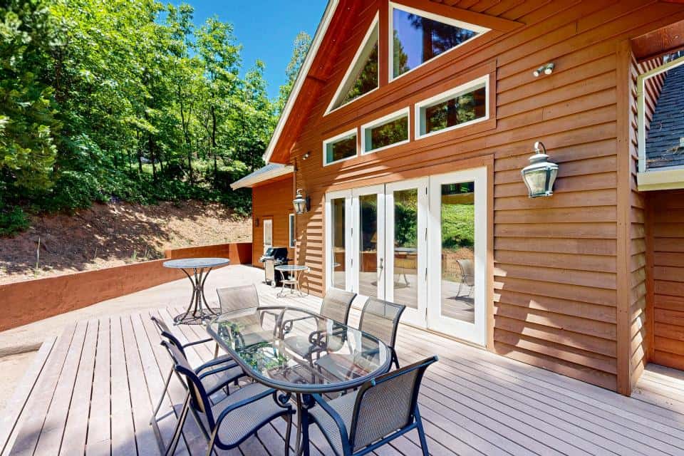 Cypress Lodge