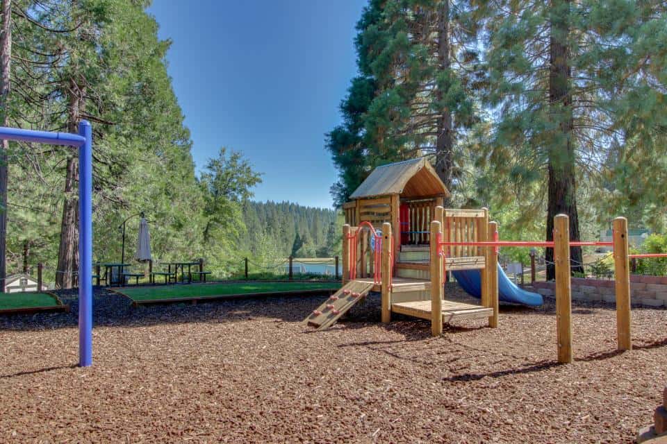 Cypress Lodge