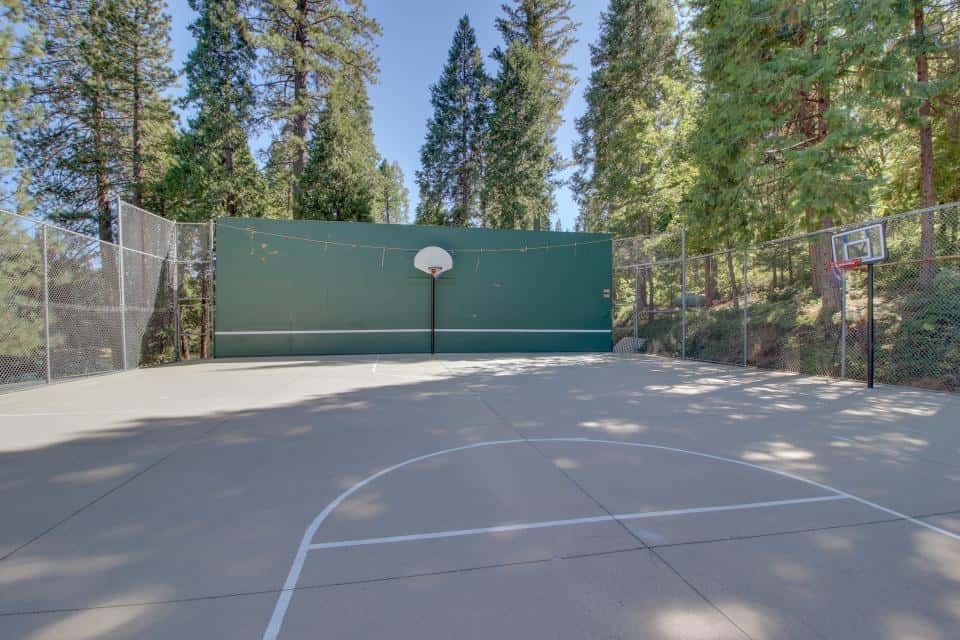 Cypress Lodge