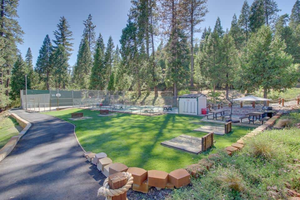 Cypress Lodge