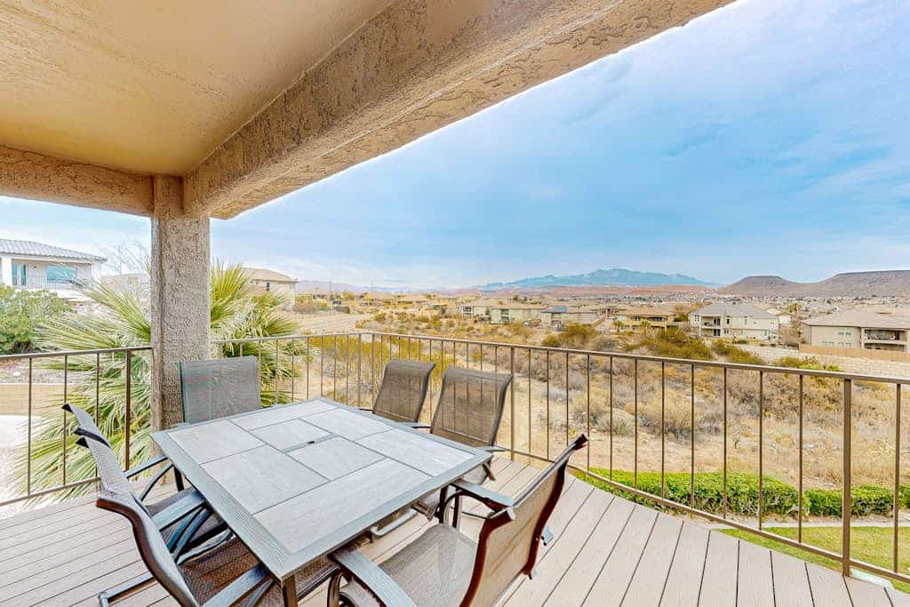 Mountain-view look out to Snow Canyon, with pools, hot tub and sports courts