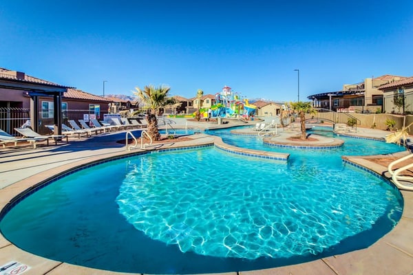 Resort home with private washer/dryer, shared pool, water park & hot tub